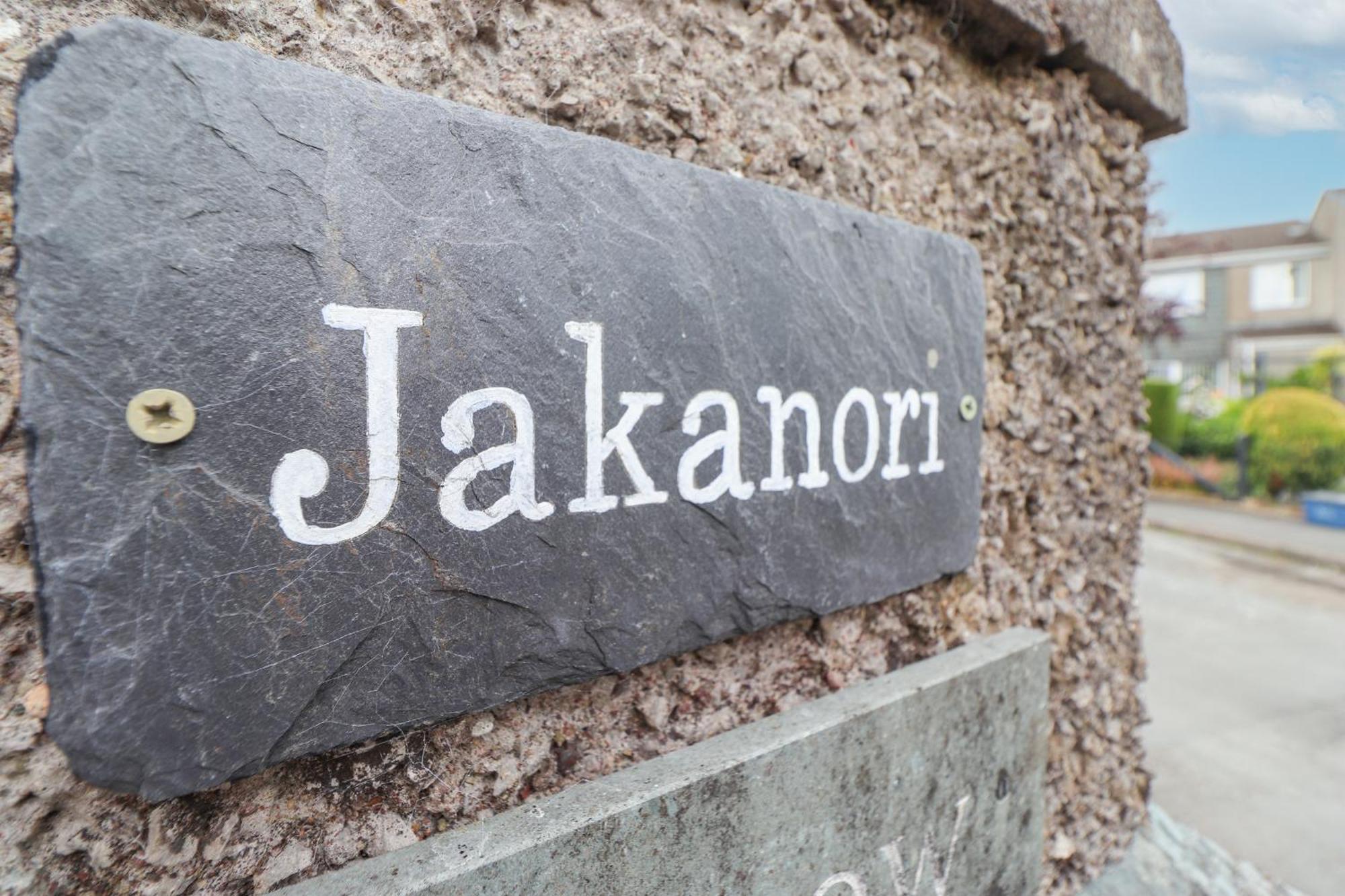 Jakanori Staveley  Bagian luar foto